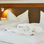Ruperti - Gaestehaus Hotell Ainring